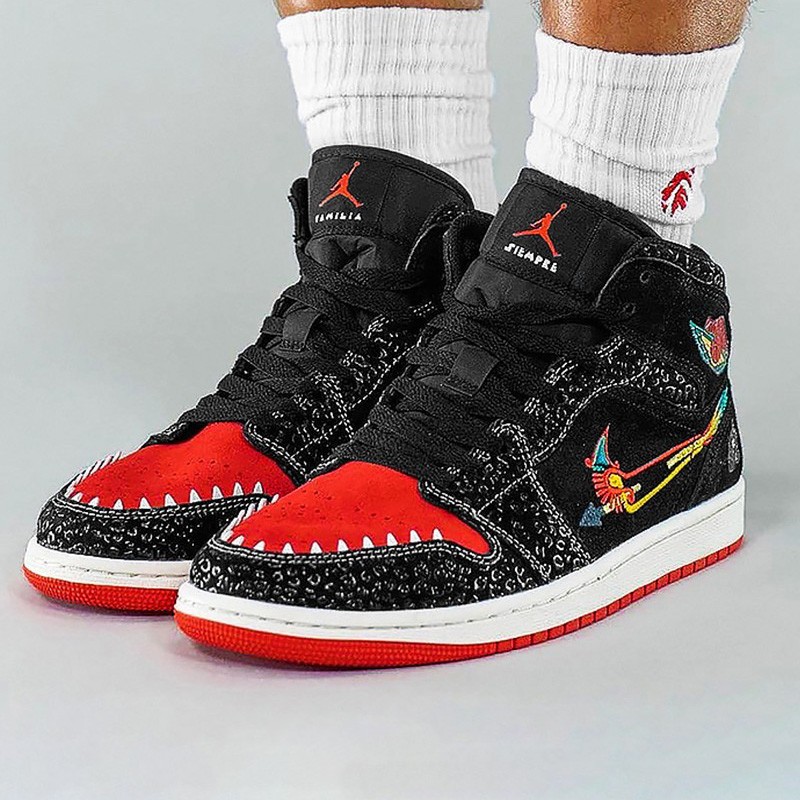 nike air jordan 1 mid aj1 万圣节 黑红刺绣男子篮球鞋 dn4904-001