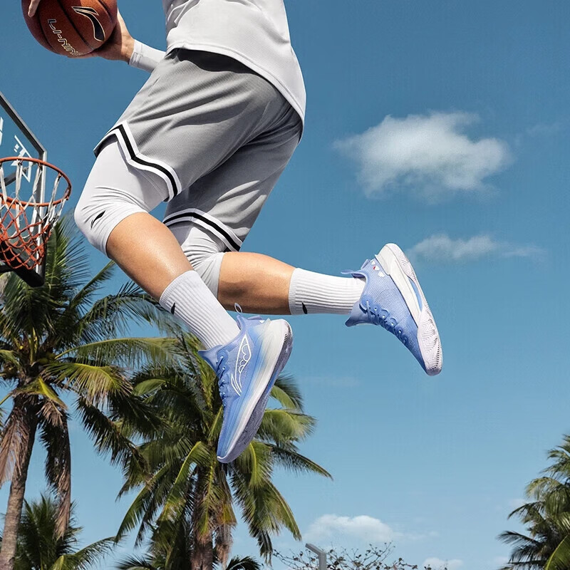 2026年篮球鞋怎么选不踩雷？实测这7款性能王，家长看完秒懂-图片3
