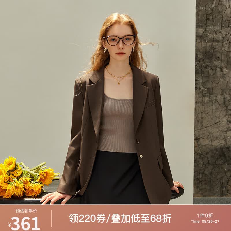 范思蓝恩23FS13169 美拉德穿搭 咖色复古西装外套女2023新款西服 巧克力棕 S属于什么档次？