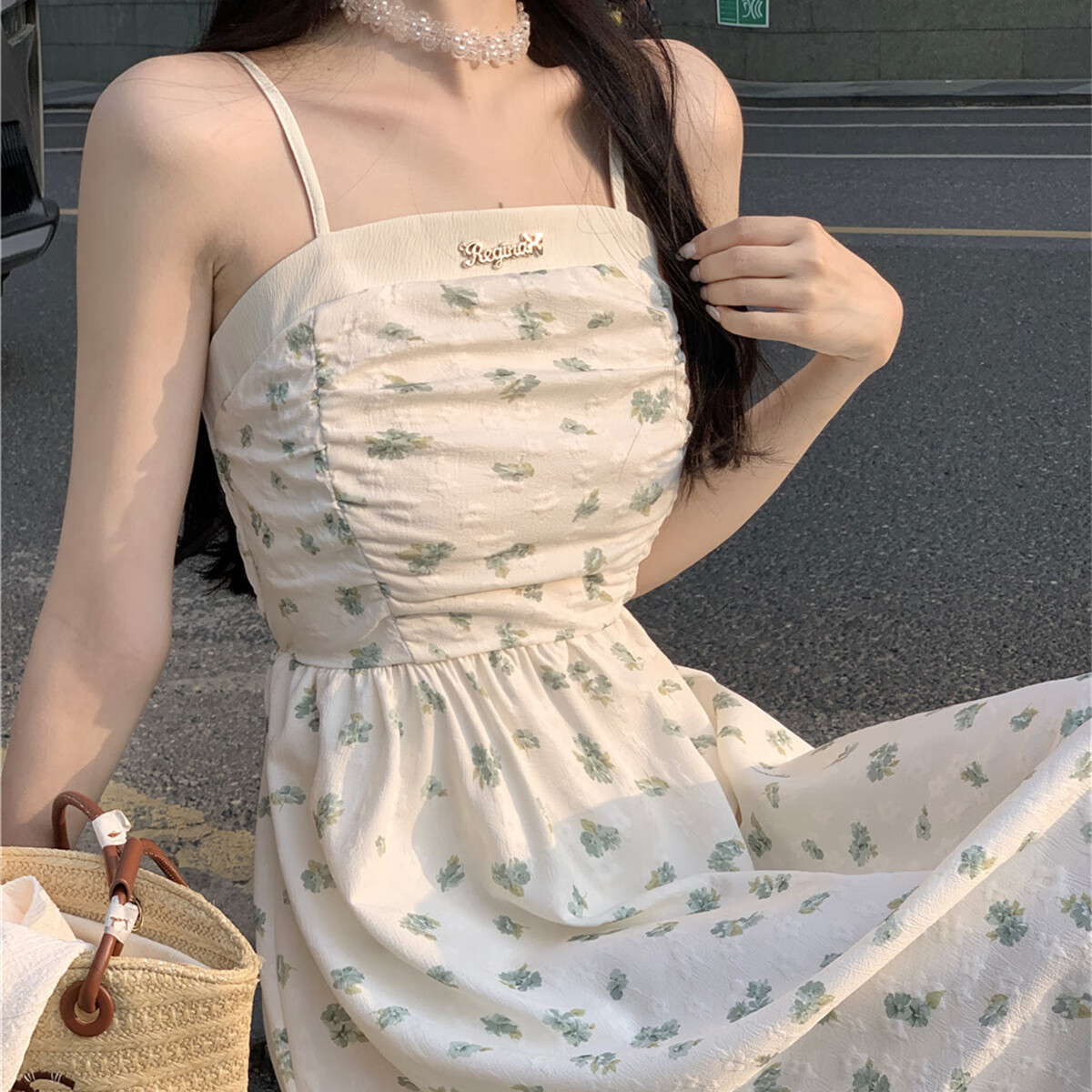 三彩名莎高级感女装夏季小清新碎花吊带连衣裙两件套披肩开衫套装时尚