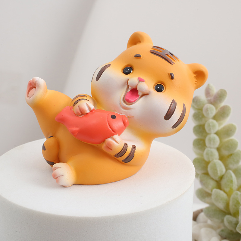 创意调皮小老虎萌虎内饰品虎年生肖车载卡通摆件治愈桌面礼物礼品 小