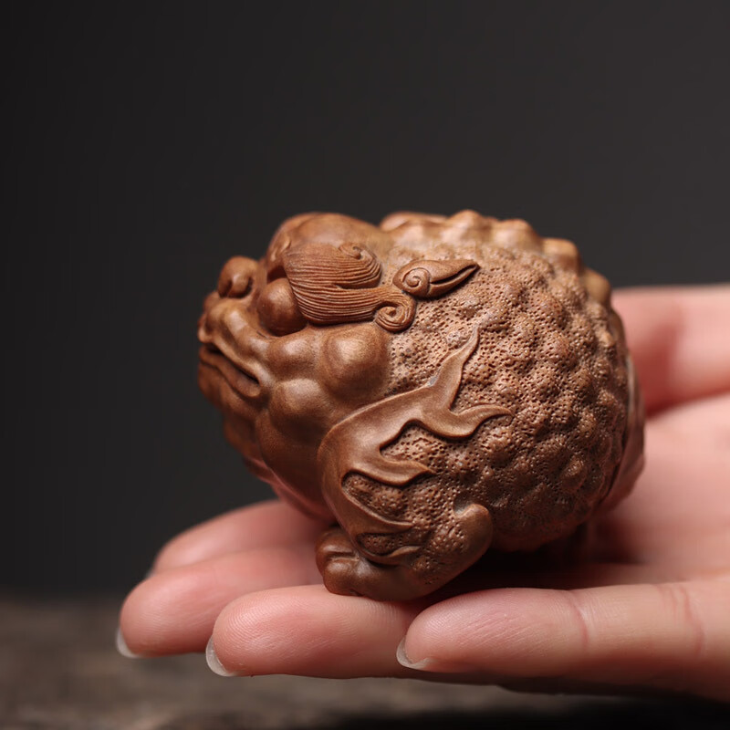 耕鸿印度迈索尔老山檀香老料手工雕刻金蟾手把件批发檀香木工艺品