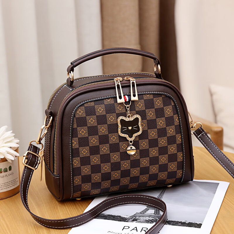 今年流行包包2024新款感包包女斜挎包2024女士单肩 咖啡色款方形花纹