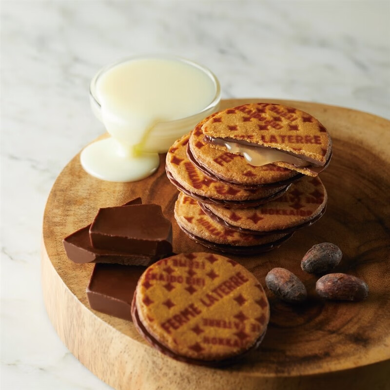 北海道现货日本美瑛laterre炼乳巧克力夹心曲奇8枚入