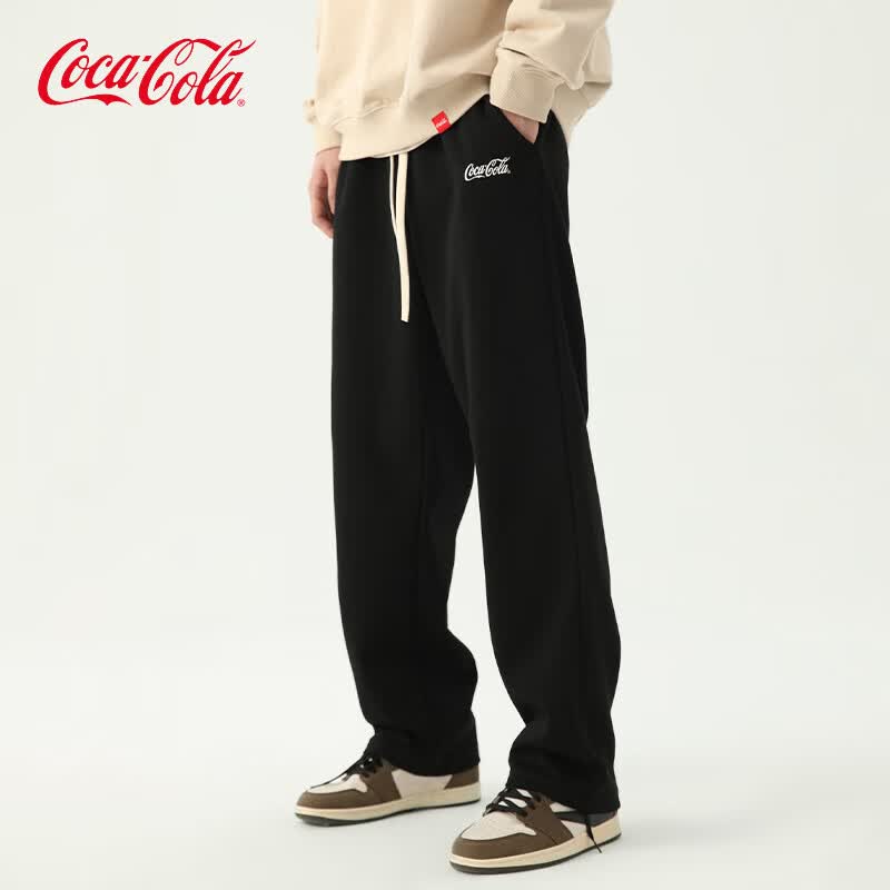 可口可乐（Coca-Cola）休闲裤男直筒2023裤子男秋季刺绣运动长裤潮流男装 黑色 L属于什么档次？