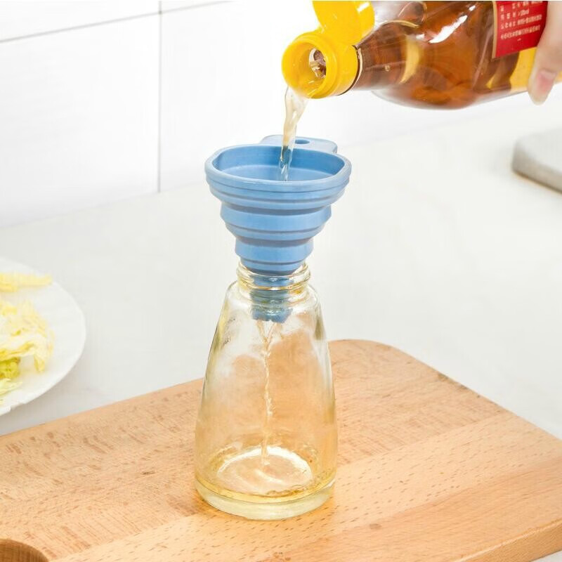 厨房倒油小漏斗 可伸缩折叠漏斗油漏倒酒分装漏水小工具振兴便携式