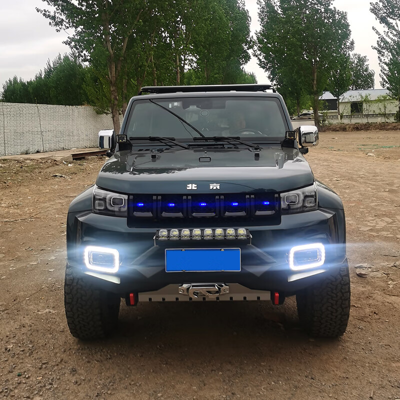 飞驰利源 北京bj40plus城市猎人bj40c雷霆前杠后杠黑武士前后保险杠