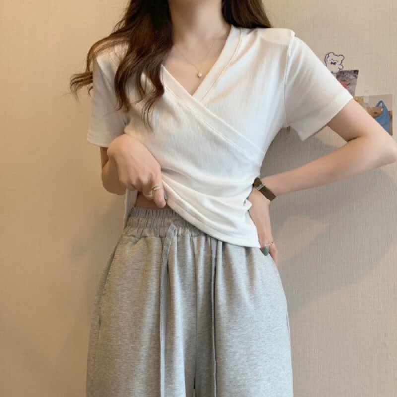 啄木鸟衣服女装夏天白色v领短袖t恤2024新款设计感小众小个子短款独