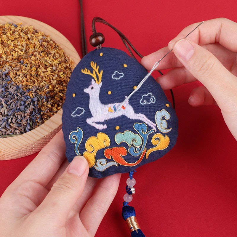 绣魁新款刺绣平安符福禄飞升苏绣平安福挂件送男友手工礼物创意绣品