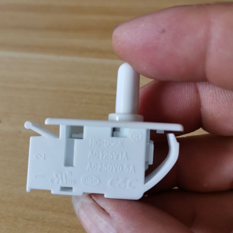 哲弘地适用于各大  雅典娜等冰箱门灯开关门控开关照明灯开关 发一个