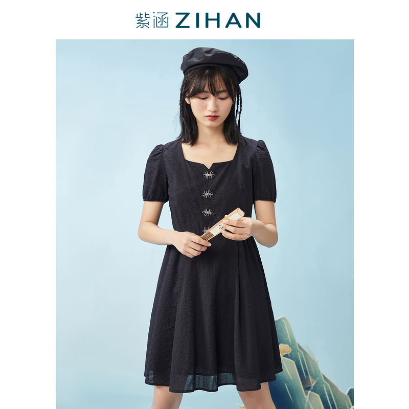 山海经 紫涵2021年夏装新款黑色方领小灯笼袖收腰金属盘口连衣裙 黑色