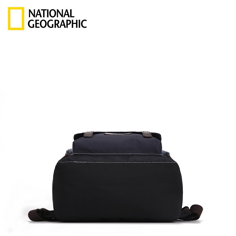 NATIONAL GEOGRAPHICNATIONALGEOGRAPHIC双肩包15.6泼水笔记本电边上能装水瓶吗？