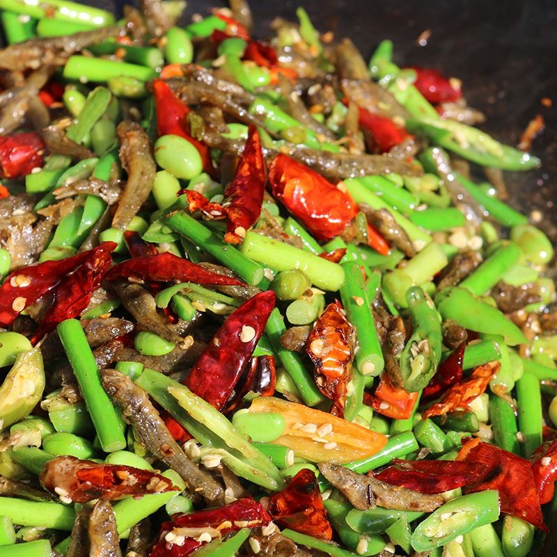 如题山 邳州辣椒炒小鱼徐州特产小鱼干炒辣椒锅烤鱼尖椒下饭菜真空
