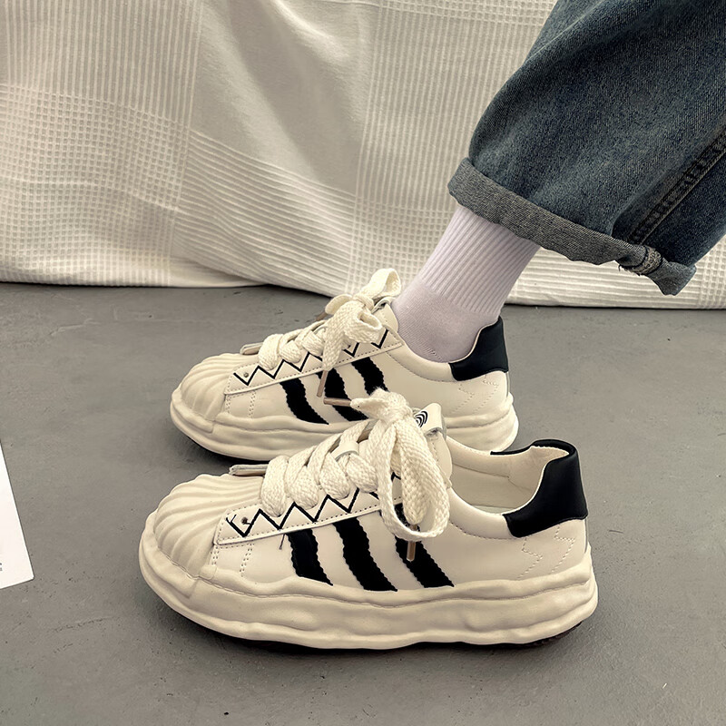 凤高(fenggao)老爹鞋女港风2023新款溶解厚底小众百搭小白休闲运动鞋