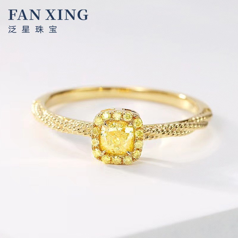 泛星珠宝 黄钻系列黄18k金群镶35分枕形钻石戒指钻戒 柠檬方糖 主钻30