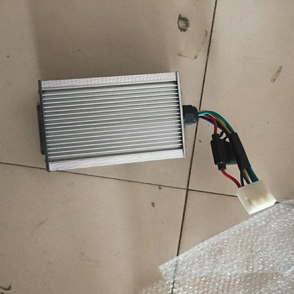 定制适用四轮电动车配件dc转换器电动汽车转换器60v72v转12v6线