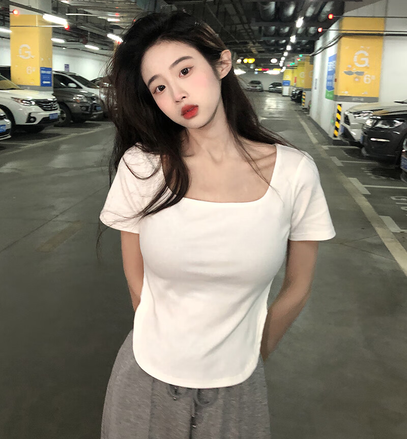 离境天胖妹妹短袖t恤女170斤的大码女装纯欲风方领t恤夏季新款显瘦