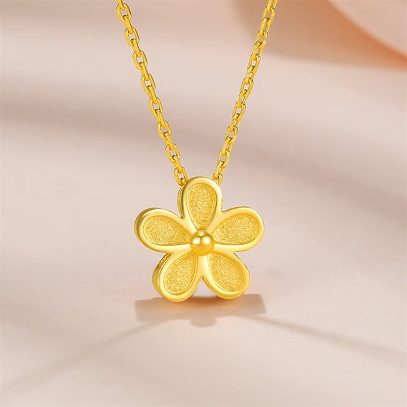 周大福999硬金小桃花吊坠樱花项链女3d硬金18锁骨链送女友 樱花吊坠