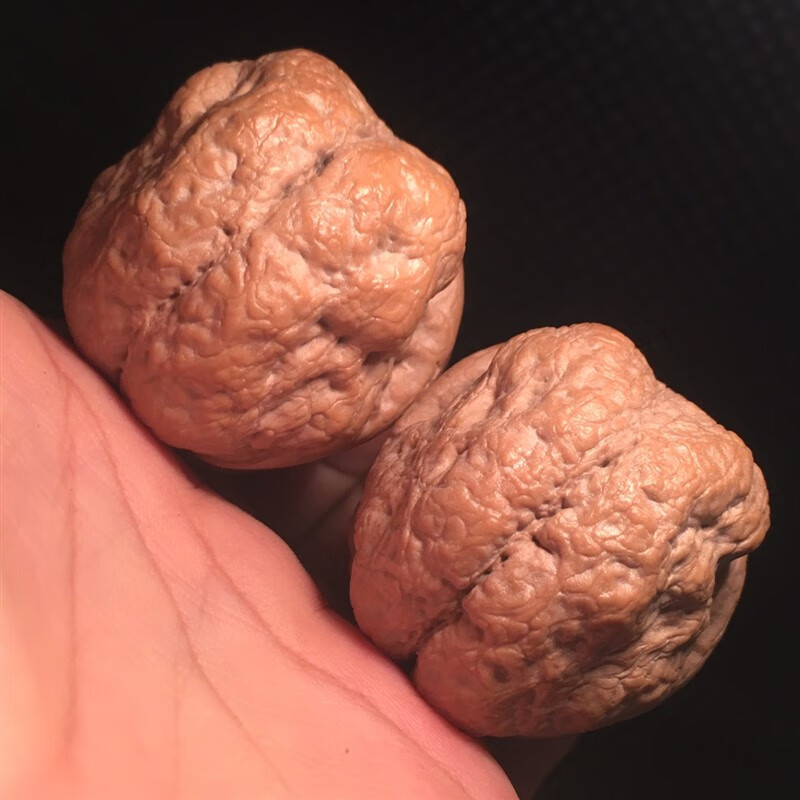 方尊元宝文玩铁核桃佛眼龍脊血舍利金蟾疙瘩包云石观音妖塔羊头蟾