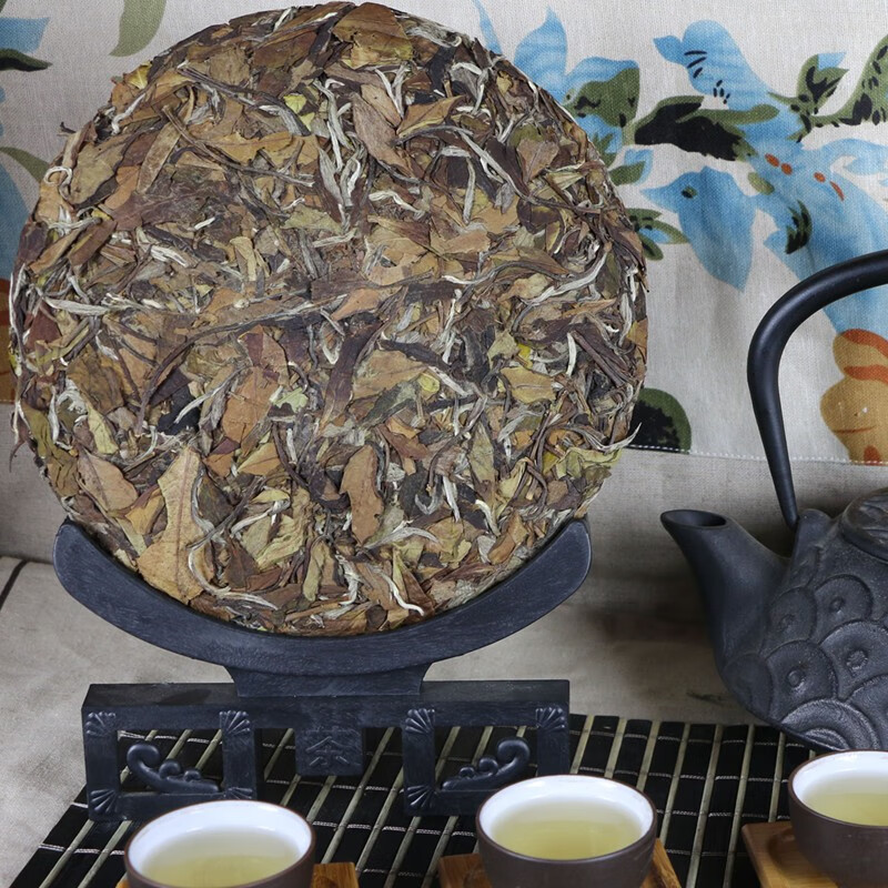 高山白茶福鼎老饼2017茶叶礼盒装【优选】 图片色