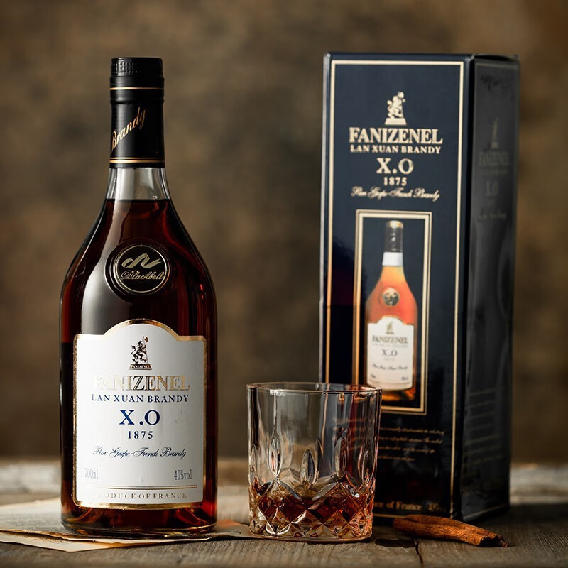 黑带（BLACKBELT）法国进口蓝轩XO白兰地洋酒40度烈酒礼盒装 节日送礼 【蓝轩XO白兰地】 700mL 1瓶 酒杯*2