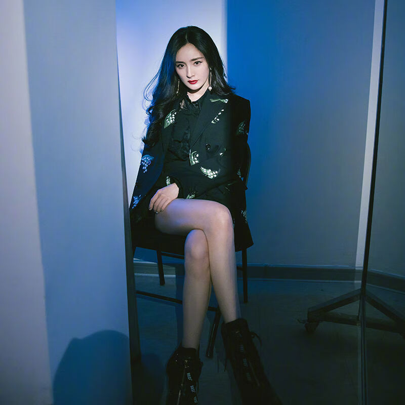 潮裘杨幂同款新中式女装春秋刺绣质感小西装 设计英伦慵懒风质量气质