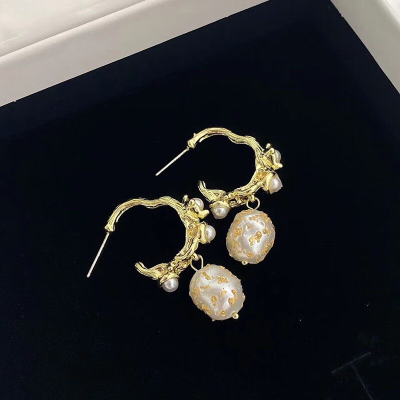 览日鸟法式复古巴洛克珍珠碎金c形耳环小众设计感耳坠耳饰 主图款