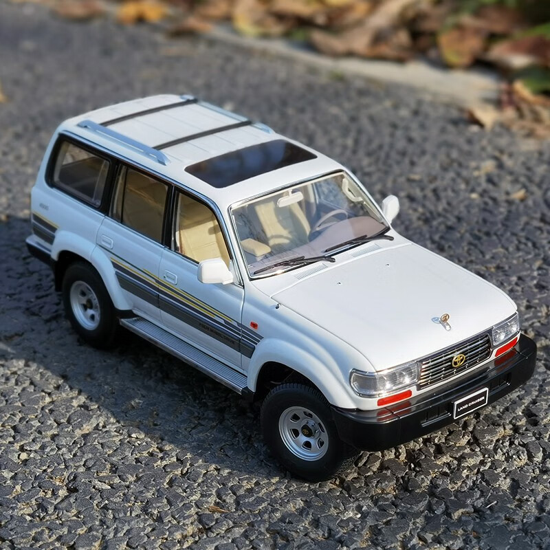 KENGFAI 其輝 1:18 豐田蘭德酷路澤LC80 越野車改裝SUV 合金汽車模型車模 普通版 白色