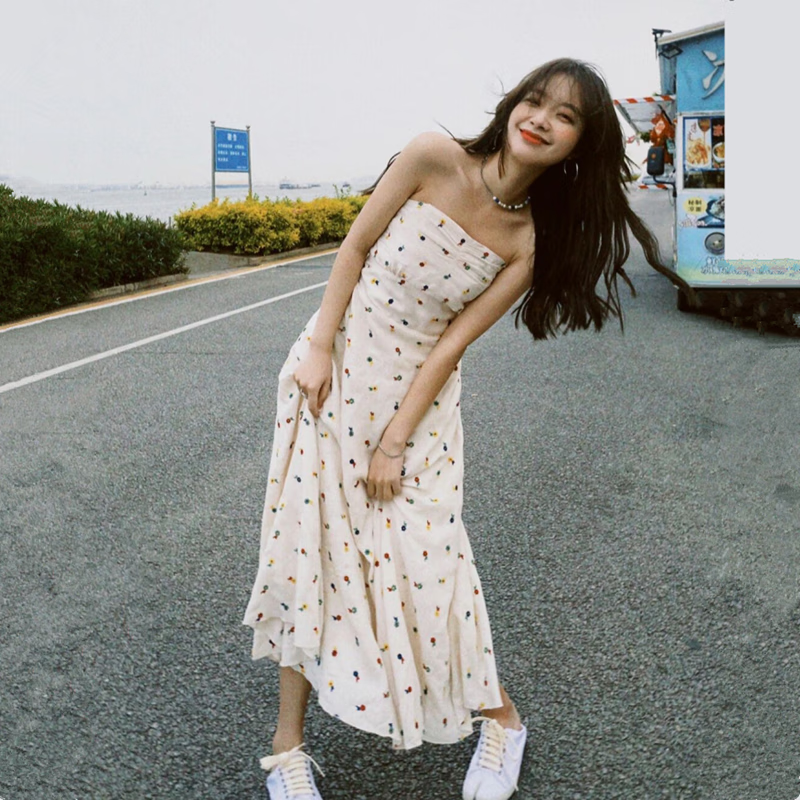 御仕达三亚旅行穿搭衣服一字领法式连衣裙夏显瘦超仙女