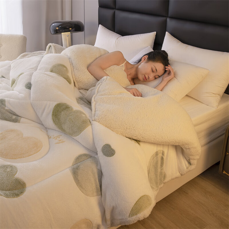 冬季保暖牛奶绒被子被芯学生宿舍单人加厚被芯 爱心满满 1.1*1.5m/2斤