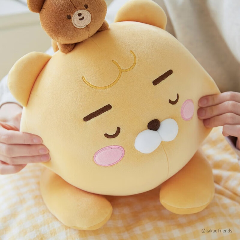 kakao按摩熊韩国kakao friends可爱大号睡姿屁桃熊狮子毛绒公仔抱枕