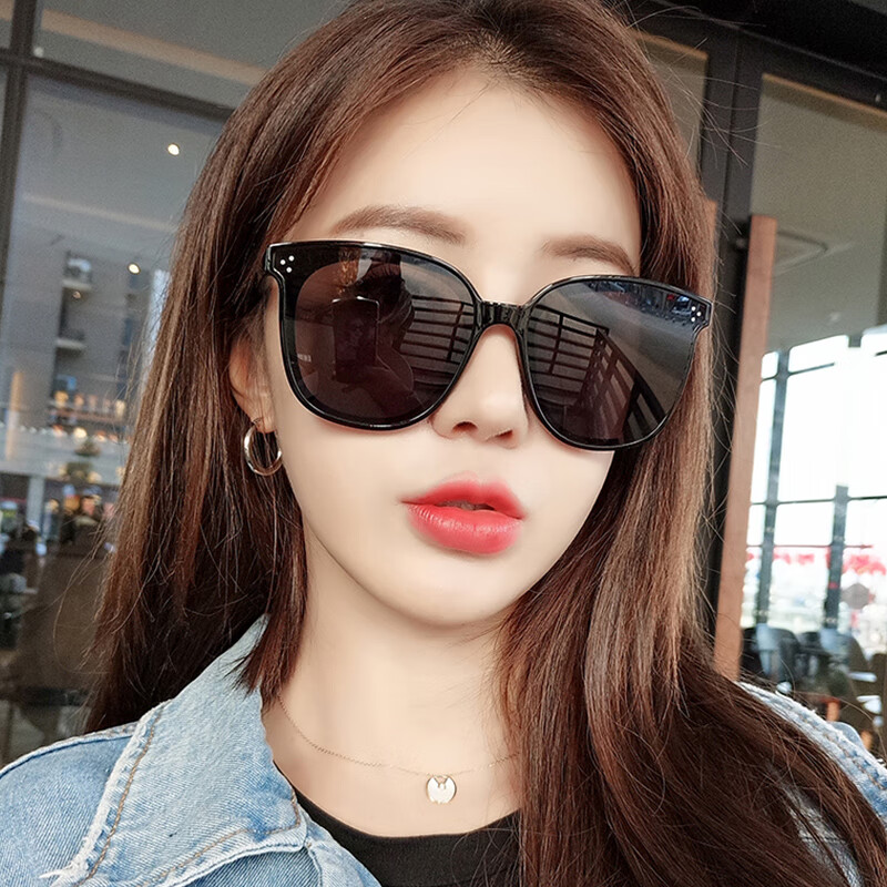 gm墨镜女感防紫外线开车专用太阳镜女圆脸大脸显瘦潮 黑框黑灰款式2