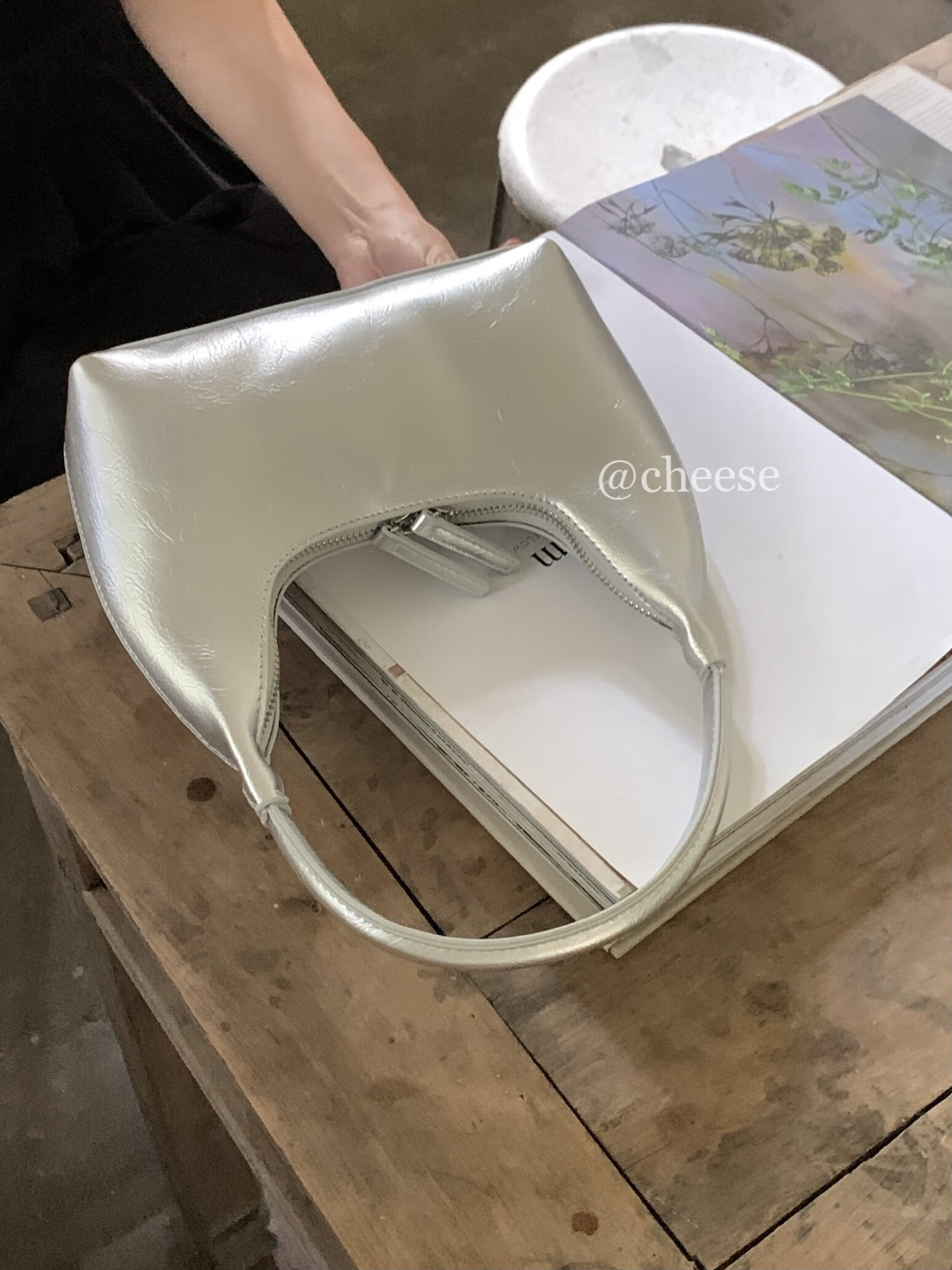 酷奇袋鼠2023新款法式银色质感腋下包女夏天高级感小众单肩包包手提包