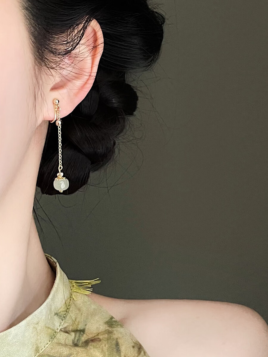 允茹和田玉耳环蚊香盘耳夹无耳洞女阳绿耳钉复古清冷感耳饰 回眸间