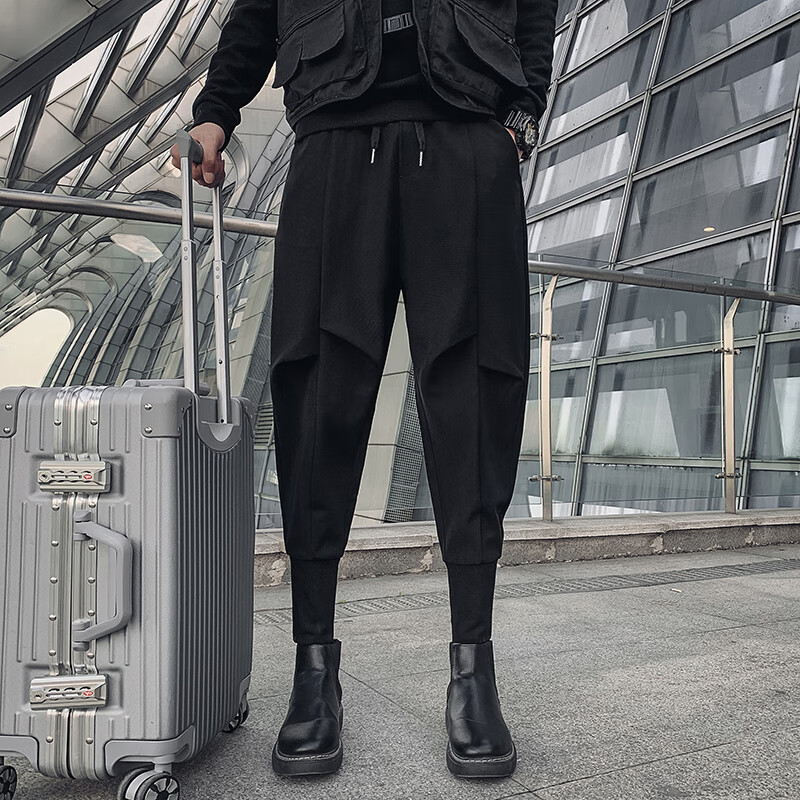 千蝉枫男生穿的搭配马丁靴裤子男潮牌痞帅修身西装裤秋冬高腰束脚