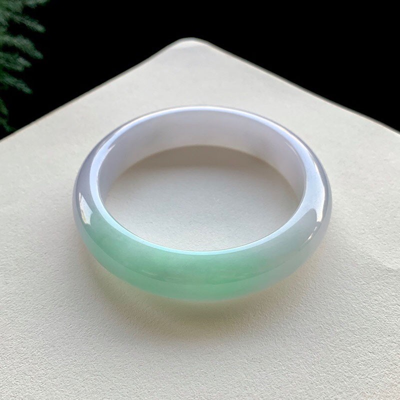 翡翠手镯怎么挑,翡翠手镯破口了修复-第1张图片-翡翠网 翡翠手镯怎么挑,翡翠手镯破口了修复-第1张图片-翡翠网