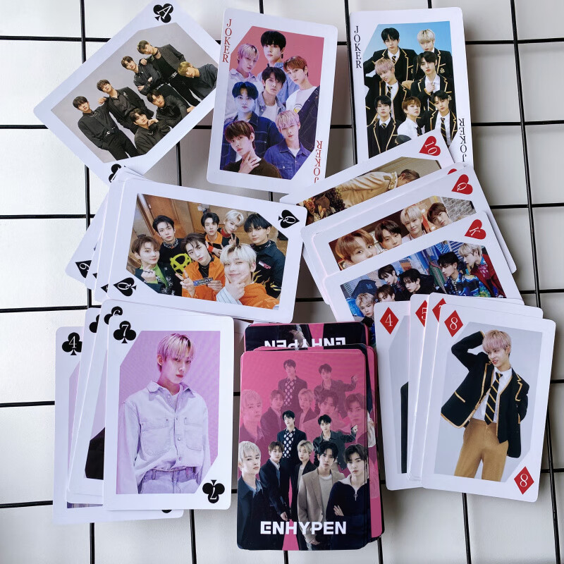 韩国人气女团BLACKPINK粉墨团扑克