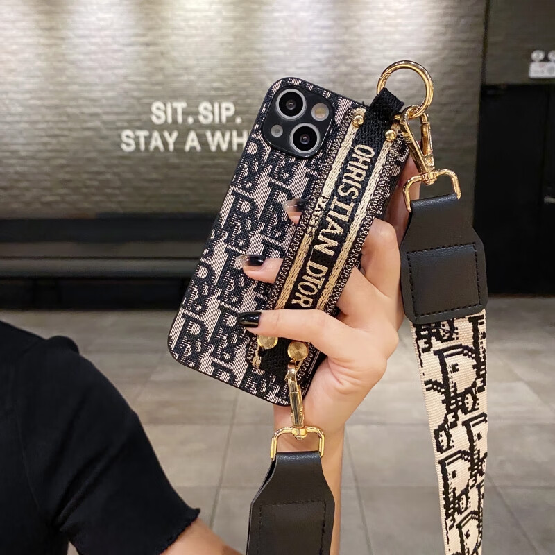 情侣兔适用苹果16promax手机壳iphone13保护套15pro新款女14斜跨背带12创意7/8p全包xsmax支架11防摔xr套 黑Doir宽斜跨绳   其他型号请留言备注