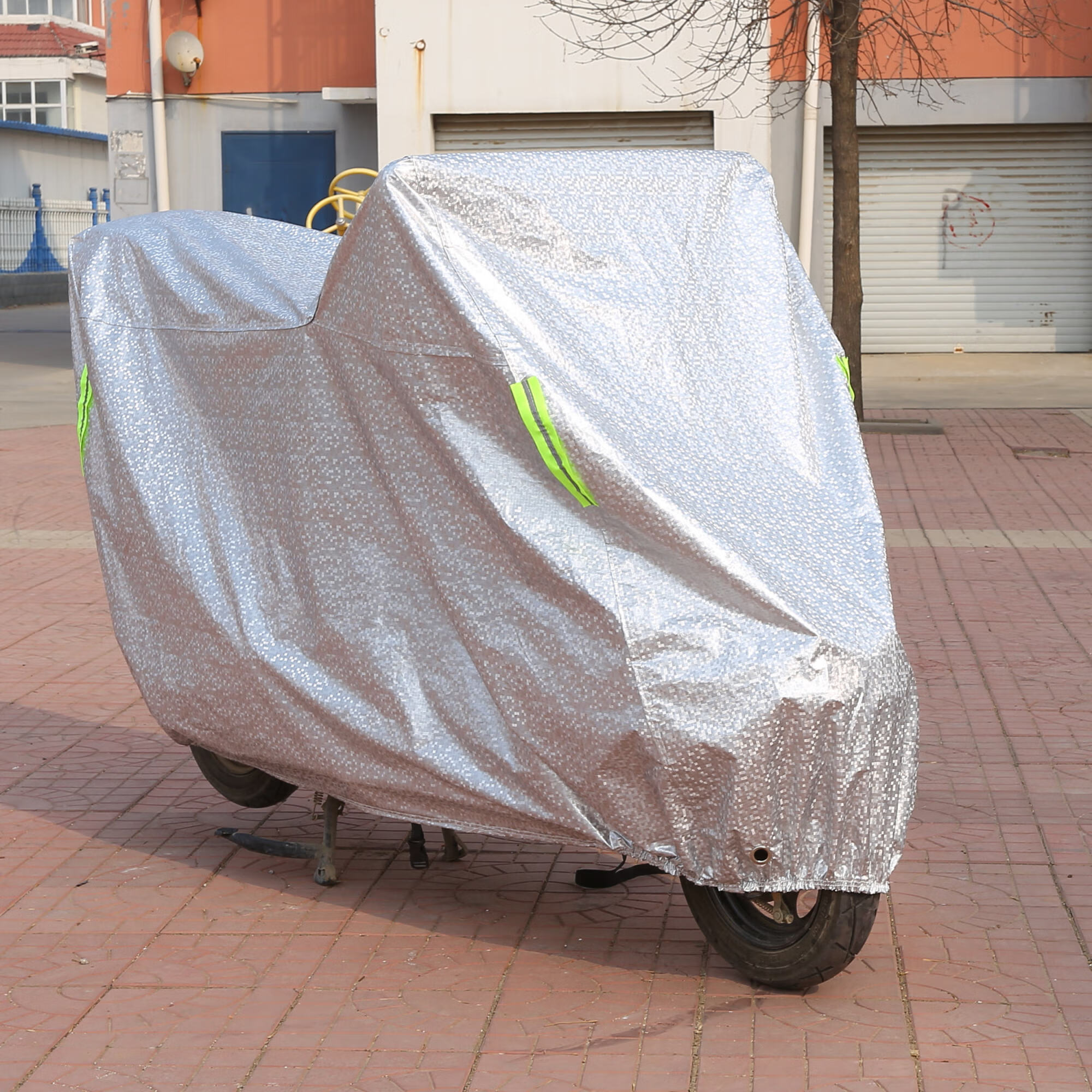 工马 适用于雅迪爱玛台铃小刀电动摩托车冬季防雪防雨罩防晒遮阳电瓶车衣车罩防尘 【三层加厚升级】亮银色 无耳S加厚【适用1.6米内】