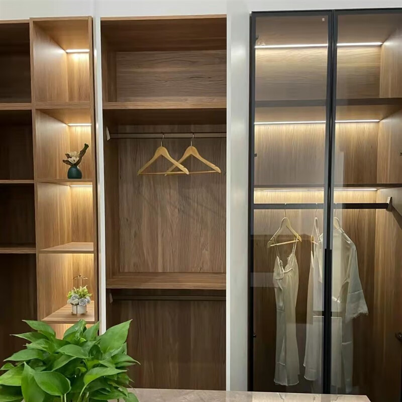 益鹤欧轻奢玻璃架门定制窄边茶色衣架衣帽间移门开门酒架展 金色边框