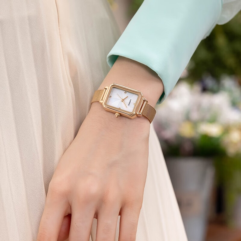 马克华菲(fairwhale)明星代言小绿表名牌女表女神腕表潮流小巧防水