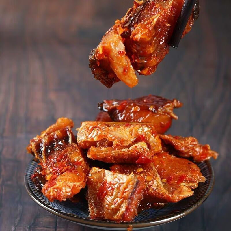 鱼下巴零食 湖南特产香辣鱼嘴巴麻辣鱼下巴鱼尾鱼块即食小吃零食下