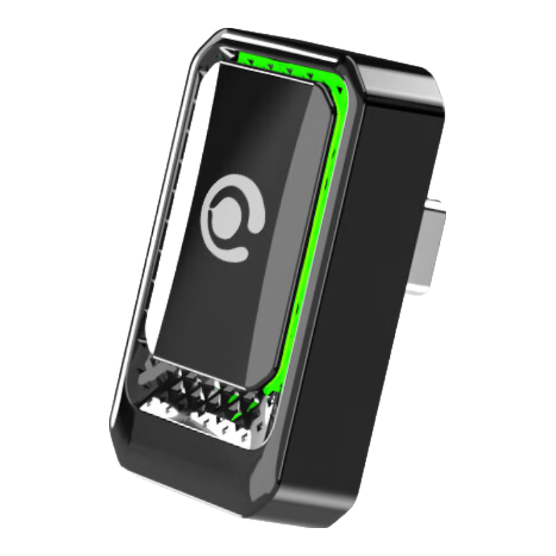 ���ڲ�����·���У�LU XIAN XING������ת����ƻ��CarPlay���Ӱµϱ��۴����ֶ���HiCar�������ػ��� ��ƻ������CarPlay��-���TypeC