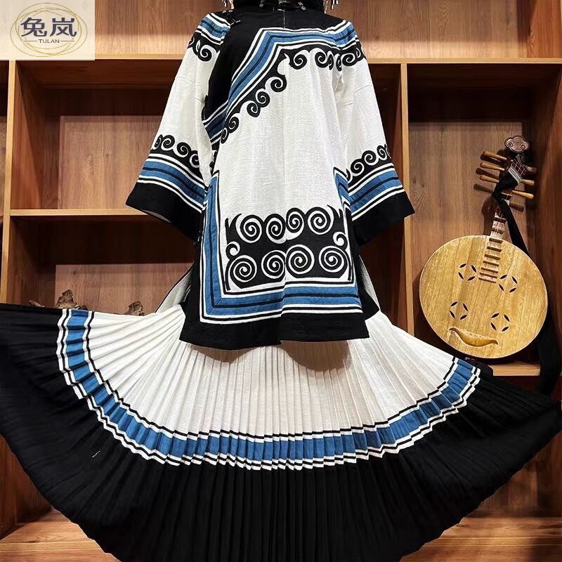 兔岚彝族服装女大凉山套装服饰少数民族刺绣火把节赛诺四川旅拍写真
