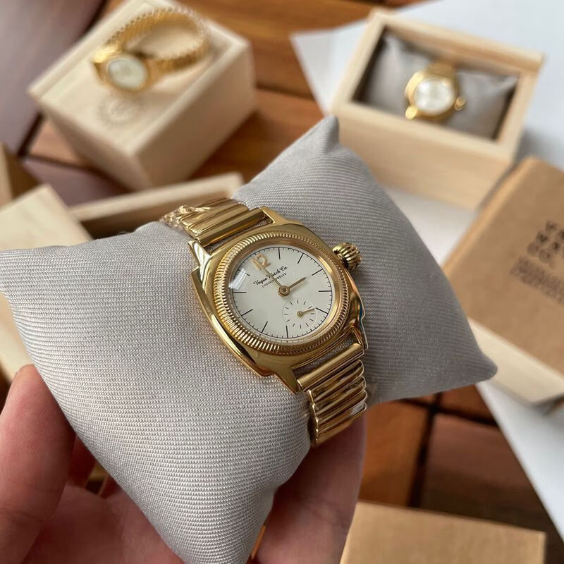 日本小众复古小金表女表vague watch带品牌木盒发货 金色金属表链款