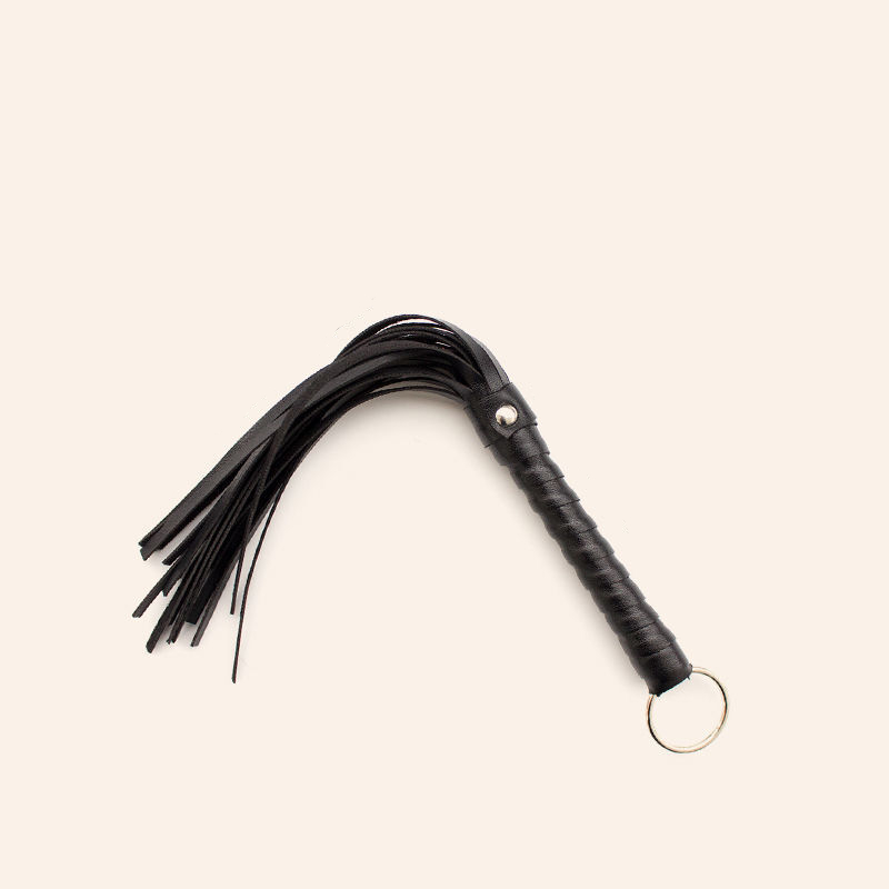 bdsm惩罚调教男sp工具刑字母圈散鞭子打屁屁皮拍藤条皮鞭 带环散