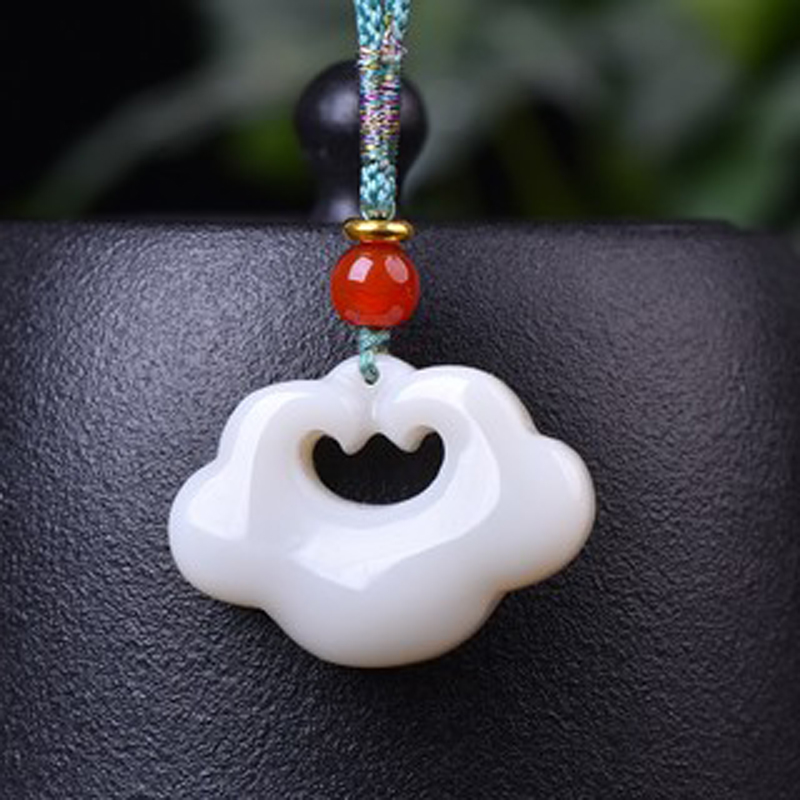 精致和田玉细料《吉祥如意锁》尺寸22x30