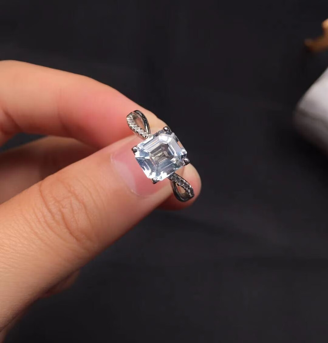 双盈喜2023新款阿斯切天然海水蓝宝石方形戒指s925银镶嵌闪亮高净度指