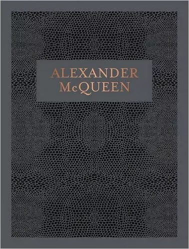 Alexander McQueen 亚历山大 麦昆个人作品回顾2015