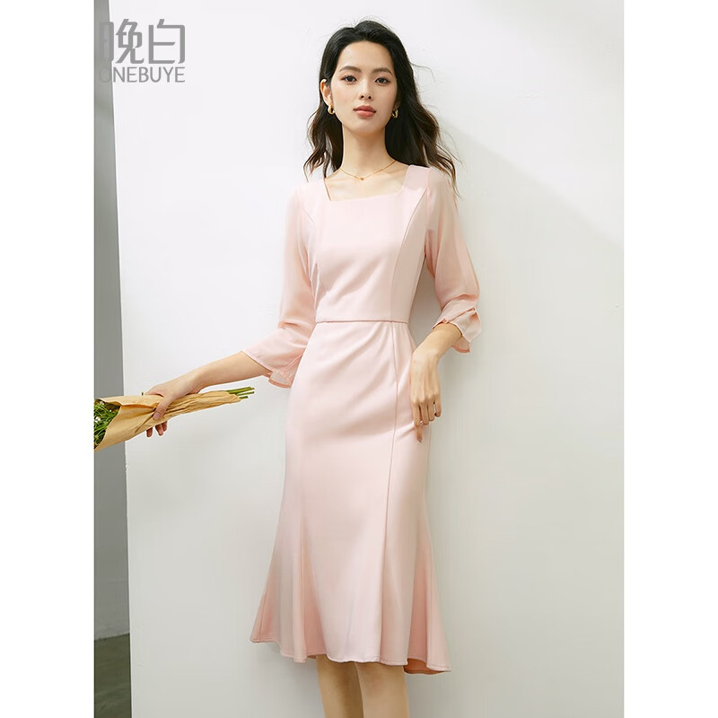 冬季时尚品质荷叶领撞色收腰连衣裙女